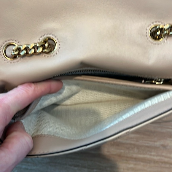 Tory Burch Small KIRA Chevron Shoulder Nappa Leather Bag Devon Sand $548 - Picture 10 of 13